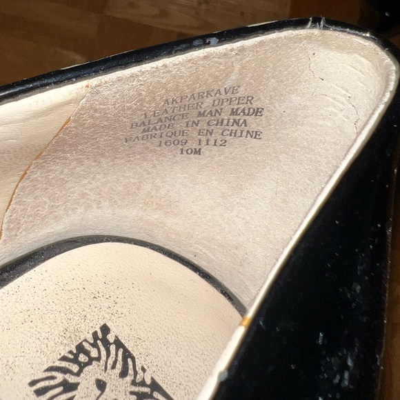 Anne Klein glossy black open toe heels - Picture 4 of 4